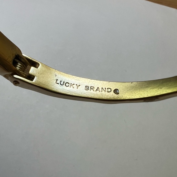 Lucky Brand Heart Lock & Key Hinged Cuff Bracelet - Gold Tone - Picture 5 of 9